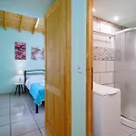 Georgios House Nyaraló *
